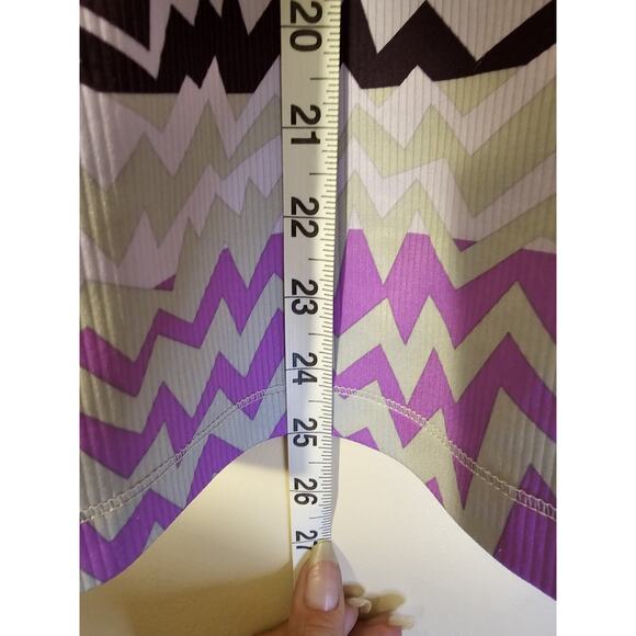 Nike Dri-fit Slim Fit Active Wear Womens SZ S Racerback Zig Zag Pattern - Picture 7 of 8